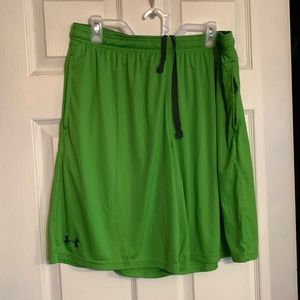 Under Armour loose fit athletic shorts -  xl